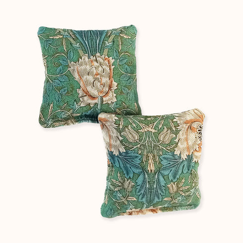 William Morris Honeysuckle Seaspray Wandwarmers