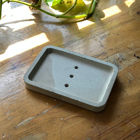 SECONDS Concrete Soap Dish